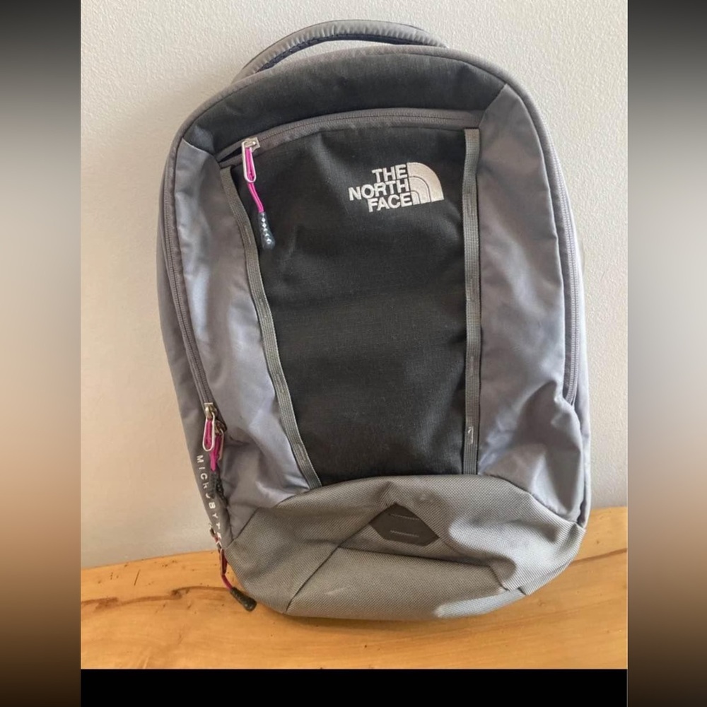 The North Face Microbyte Flexvent Backpack Grey W… - image 1